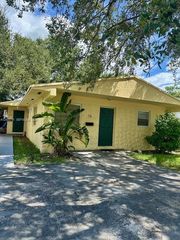 15 NW 70th St 17, Miami, FL 33150