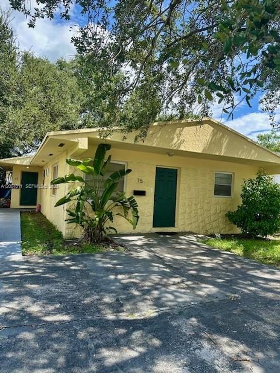 15 NW 70th St 17, Miami, FL 33150