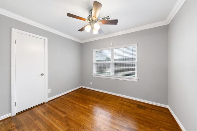 6915 Jalna Street, Houston, TX 77055