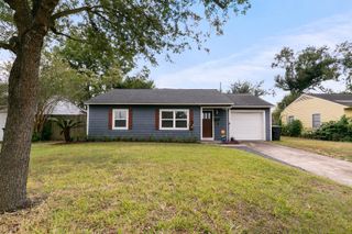 6915 Jalna Street, Houston, TX 77055
