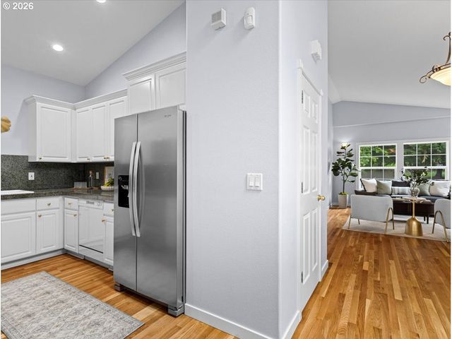 8830 Sw MAPLE Ct, Portland, OR 97223