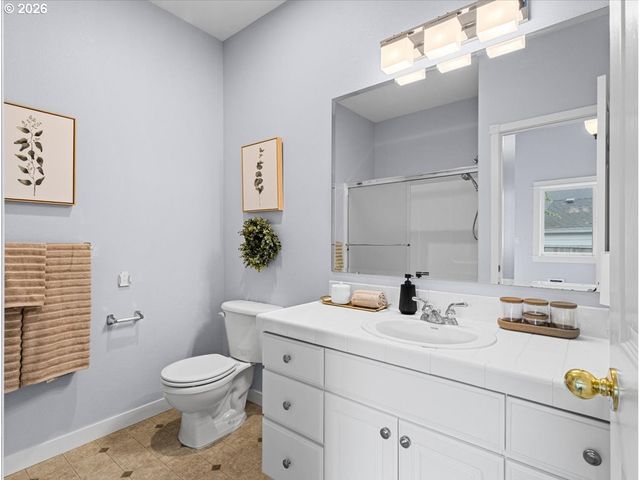 8830 Sw MAPLE Ct, Portland, OR 97223