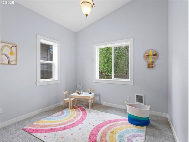 8830 Sw MAPLE Ct, Portland, OR 97223