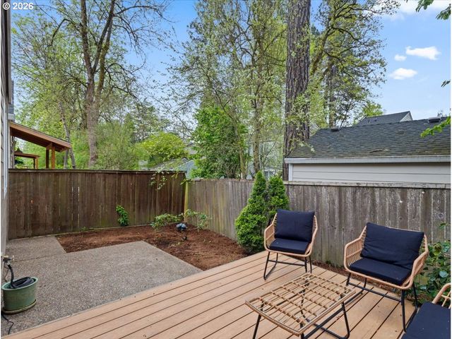 8830 Sw MAPLE Ct, Portland, OR 97223