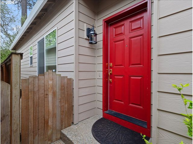 8830 Sw MAPLE Ct, Portland, OR 97223