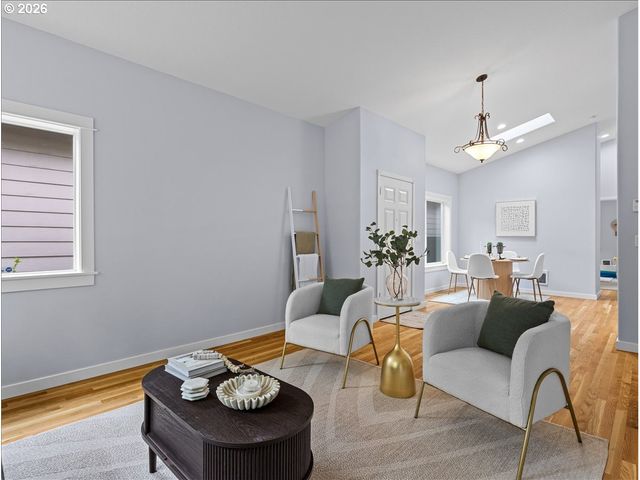 8830 Sw MAPLE Ct, Portland, OR 97223