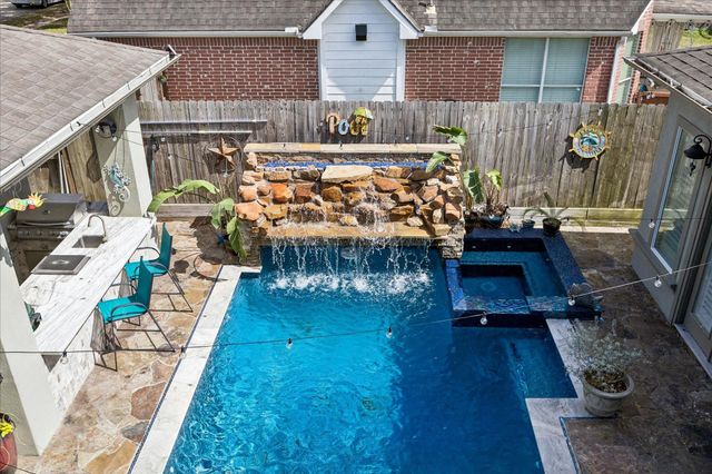 5920 Ruby Drive, Pearland, TX 77581