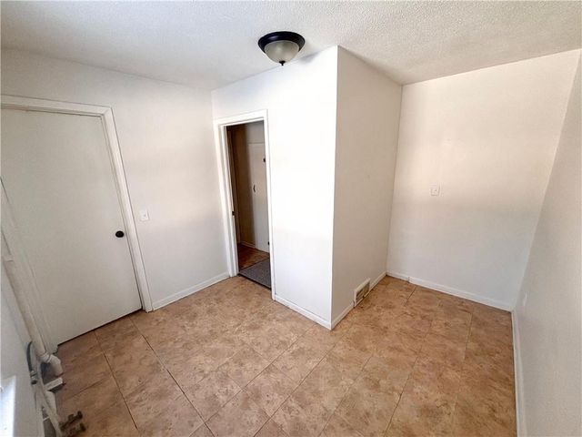 1116 Lake Maurer Road, Excelsior Springs, MO 64024