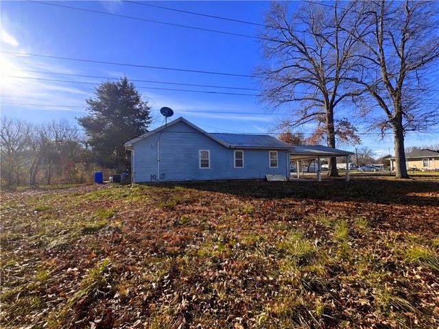 1116 Lake Maurer Road, Excelsior Springs, MO 64024