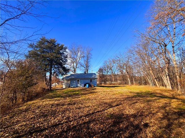 1116 Lake Maurer Road, Excelsior Springs, MO 64024