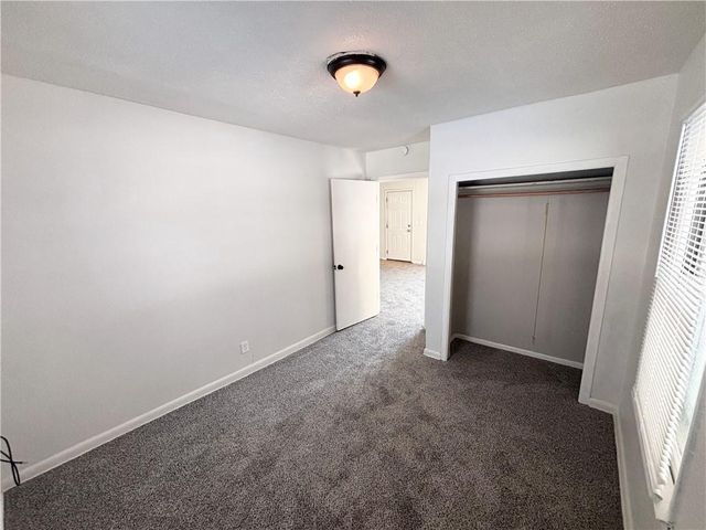 1116 Lake Maurer Road, Excelsior Springs, MO 64024