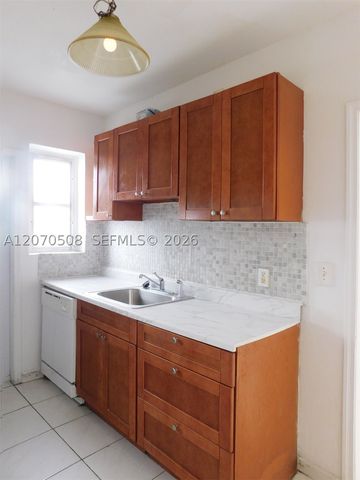 1735 Marseille Dr 2, Miami Beach, FL 33141