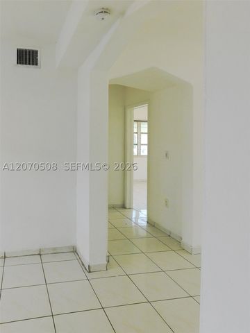 1735 Marseille Dr 2, Miami Beach, FL 33141