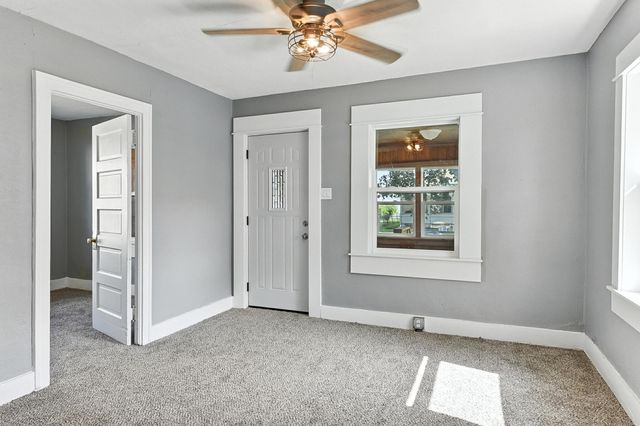 2903 3RD Avenue, Council Bluffs, IA 51501