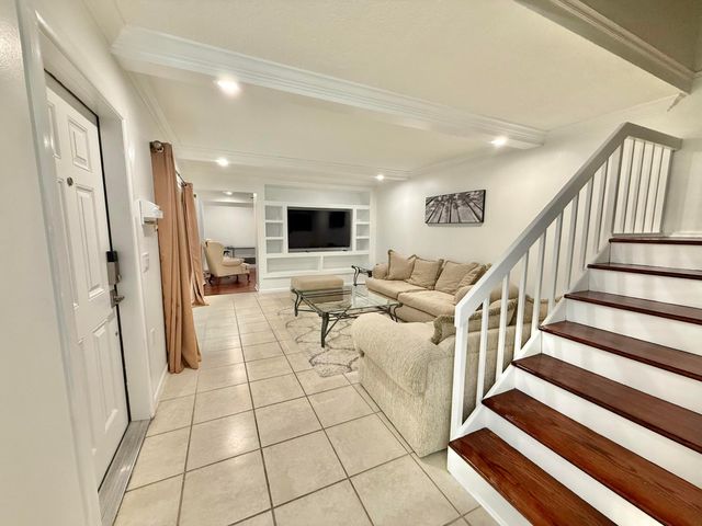 2410 24th Lane, Palm Beach Gardens, FL 33418