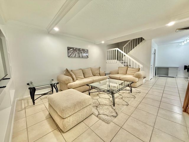 2410 24th Lane, Palm Beach Gardens, FL 33418