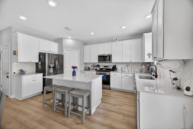 411 Palo Brea LOOP, Hutto, TX 78634