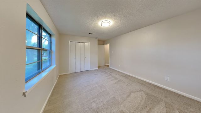108 Meadowcrest Drive, Desoto, TX 75115