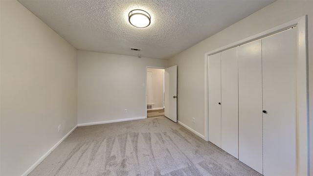 108 Meadowcrest Drive, Desoto, TX 75115