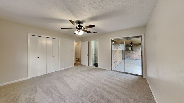 108 Meadowcrest Drive, Desoto, TX 75115