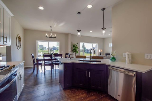 6595 Redpoll Circle, Middleton, WI 53562