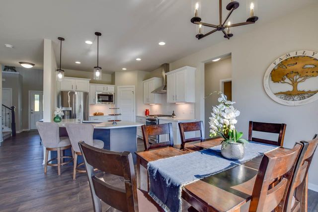 6595 Redpoll Circle, Middleton, WI 53562