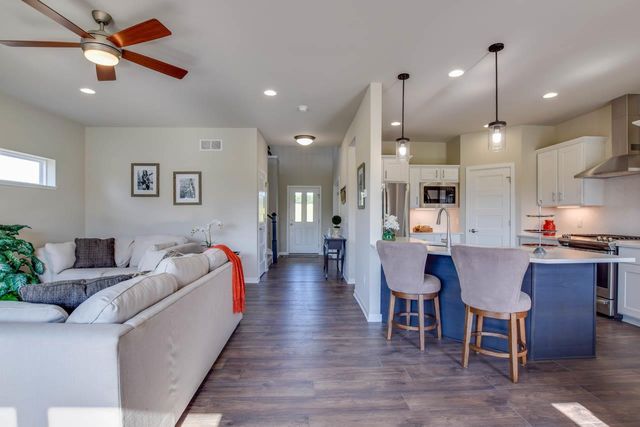 6595 Redpoll Circle, Middleton, WI 53562