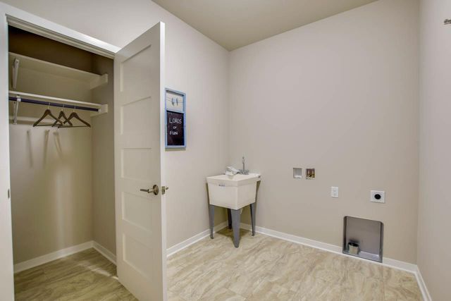 6595 Redpoll Circle, Middleton, WI 53562