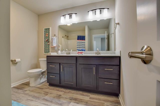 6595 Redpoll Circle, Middleton, WI 53562