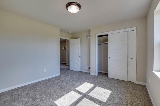 6595 Redpoll Circle, Middleton, WI 53562