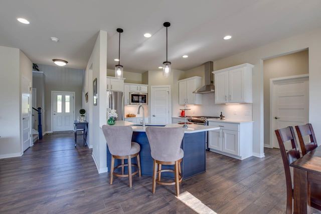 6595 Redpoll Circle, Middleton, WI 53562