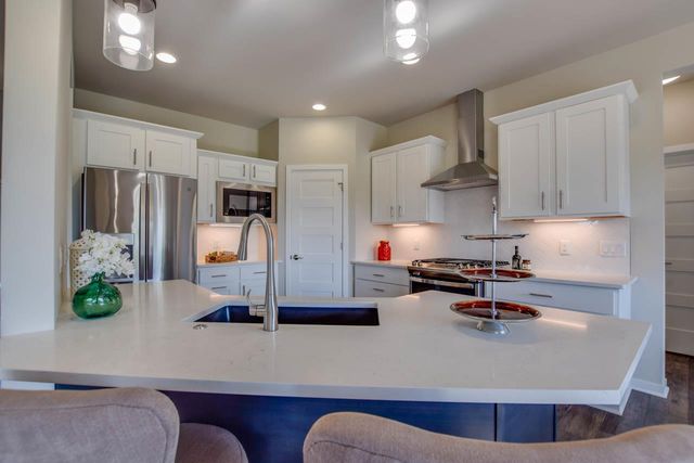 6595 Redpoll Circle, Middleton, WI 53562