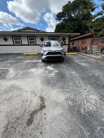 13130 Aswan Rd, Opa-locka, FL 33054