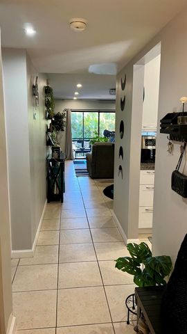 140 S Cypress Road 123, Pompano Beach, FL 33060