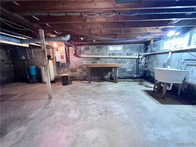 3050 Belknap Road, Eden, NY 14057