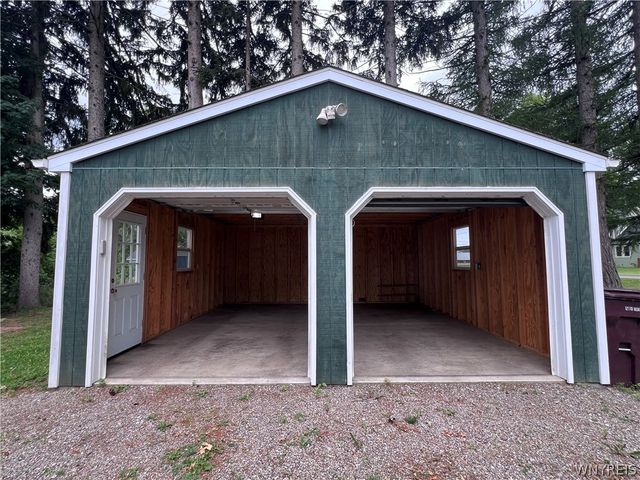 3050 Belknap Road, Eden, NY 14057