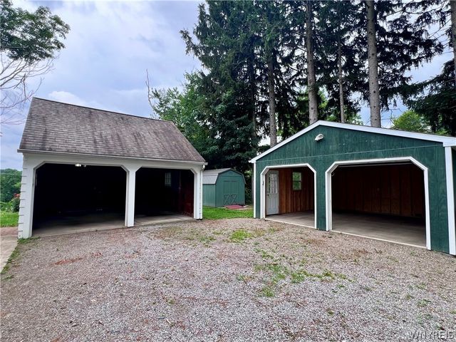 3050 Belknap Road, Eden, NY 14057