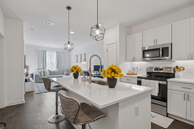 1677 54th Ave N Apt 338, Nashville, TN 37209