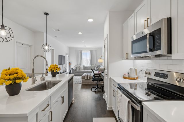 1677 54th Ave N Apt 338, Nashville, TN 37209