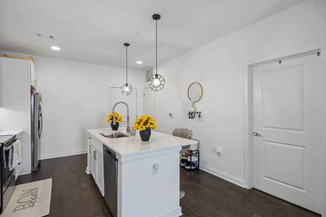 1677 54th Ave N Apt 338, Nashville, TN 37209