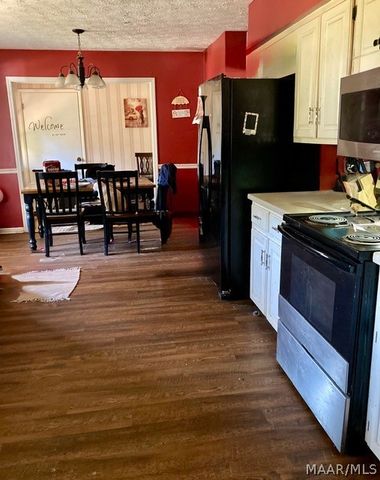 140 Greenleaf Drive, Wetumpka, AL 36092