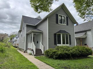 747 S 37th STREET, Milwaukee, WI 53215
