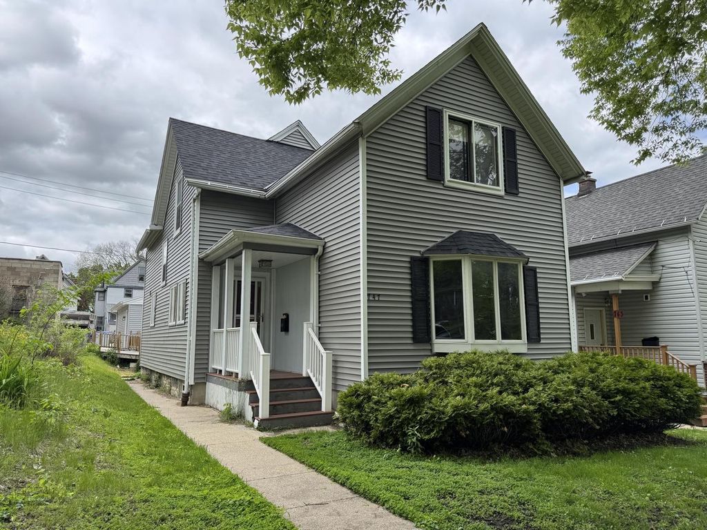 747 S 37th STREET, Milwaukee, WI 53215