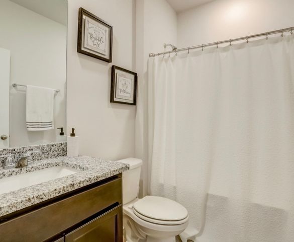 5640 Hickory Woods Dr, Antioch, TN 37013