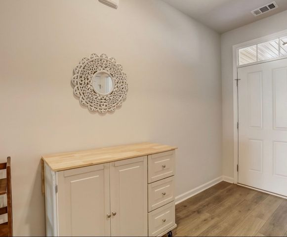 5640 Hickory Woods Dr, Antioch, TN 37013