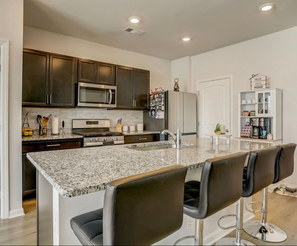 5640 Hickory Woods Dr, Antioch, TN 37013