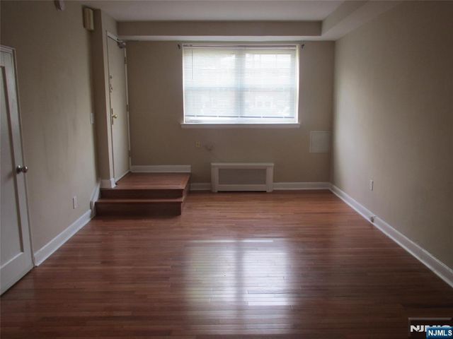126 Hastings Avenue A, Rutherford, NJ 07070