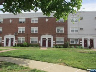 126 Hastings Avenue A, Rutherford, NJ 07070