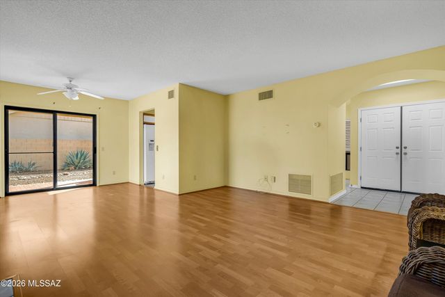 64510 E Canyon Shadows Lane, Tucson, AZ 85739