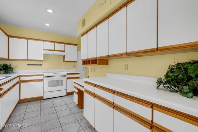 64510 E Canyon Shadows Lane, Tucson, AZ 85739